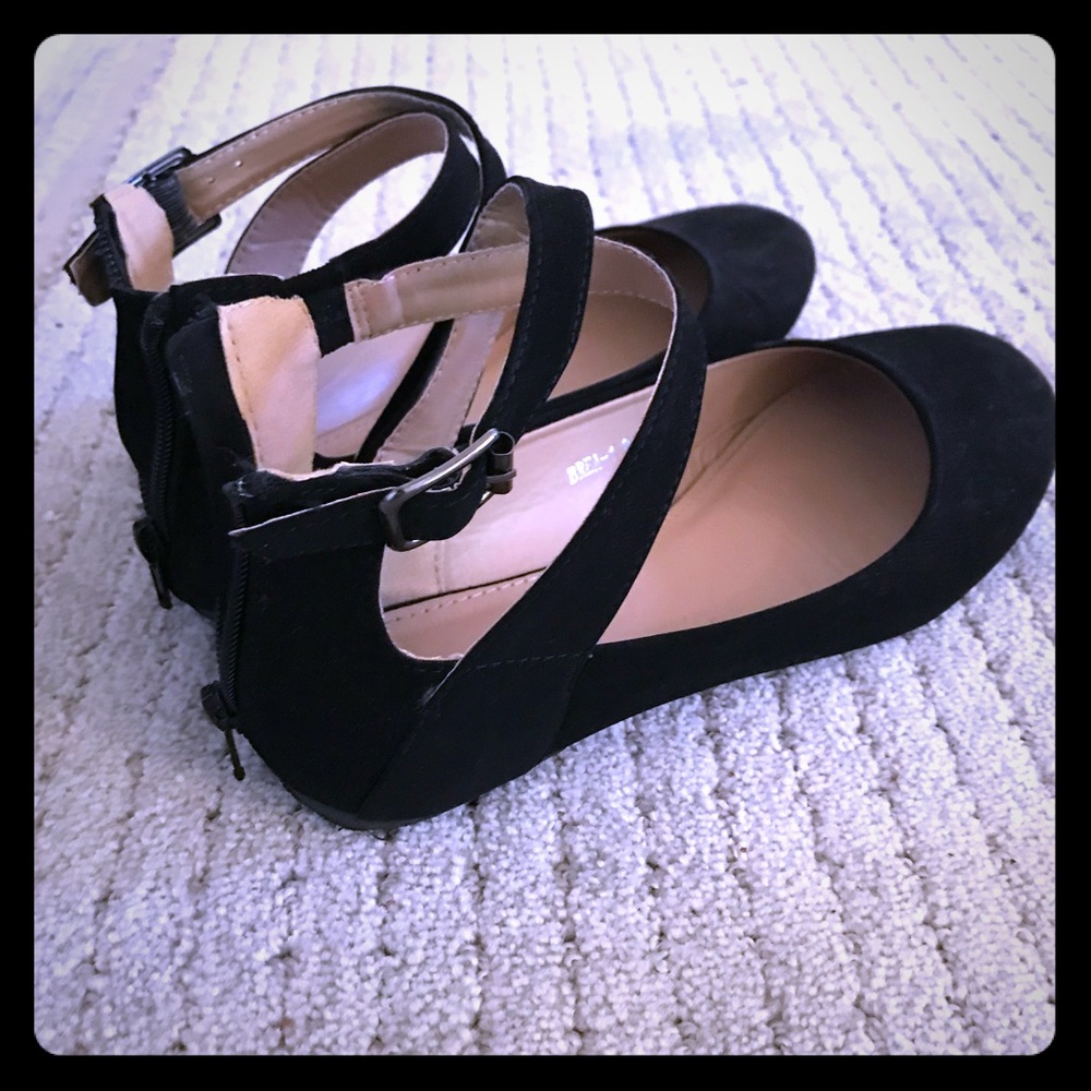 Top Moda black ballet flats with zip up back